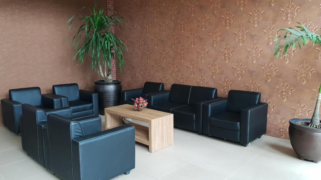 Tulip Inn Tomohon Kültér fotó