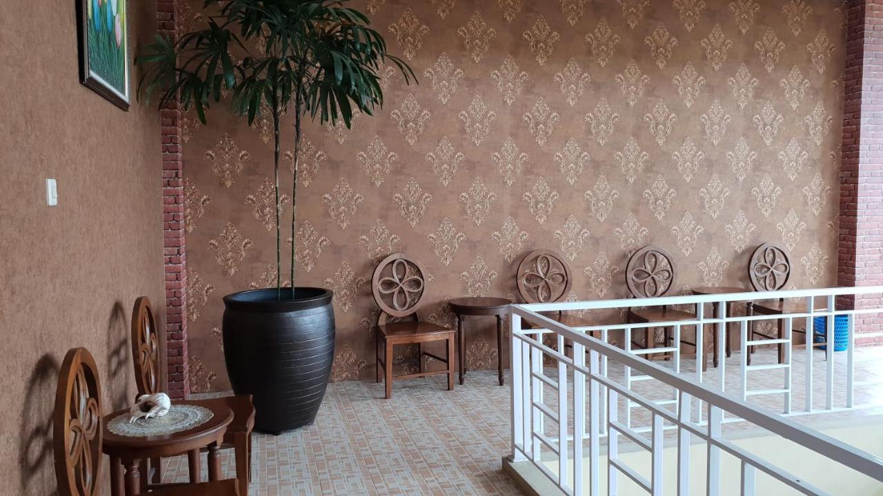Tulip Inn Tomohon Kültér fotó