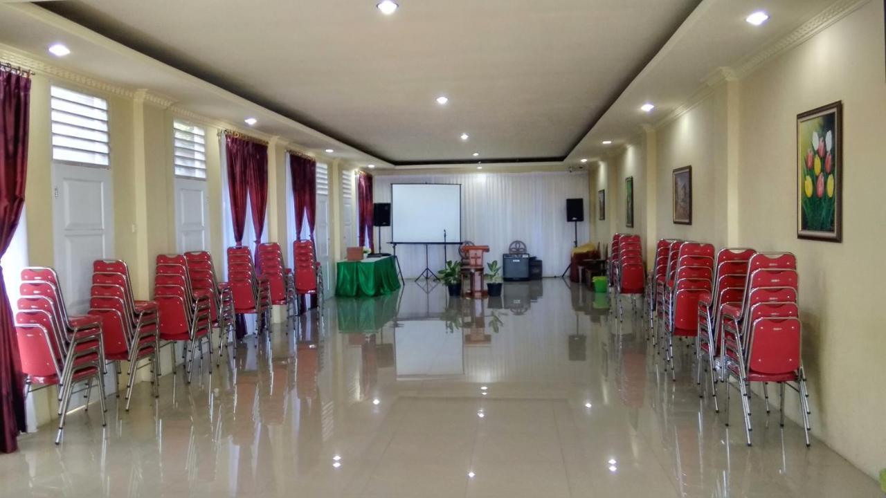 Tulip Inn Tomohon Kültér fotó