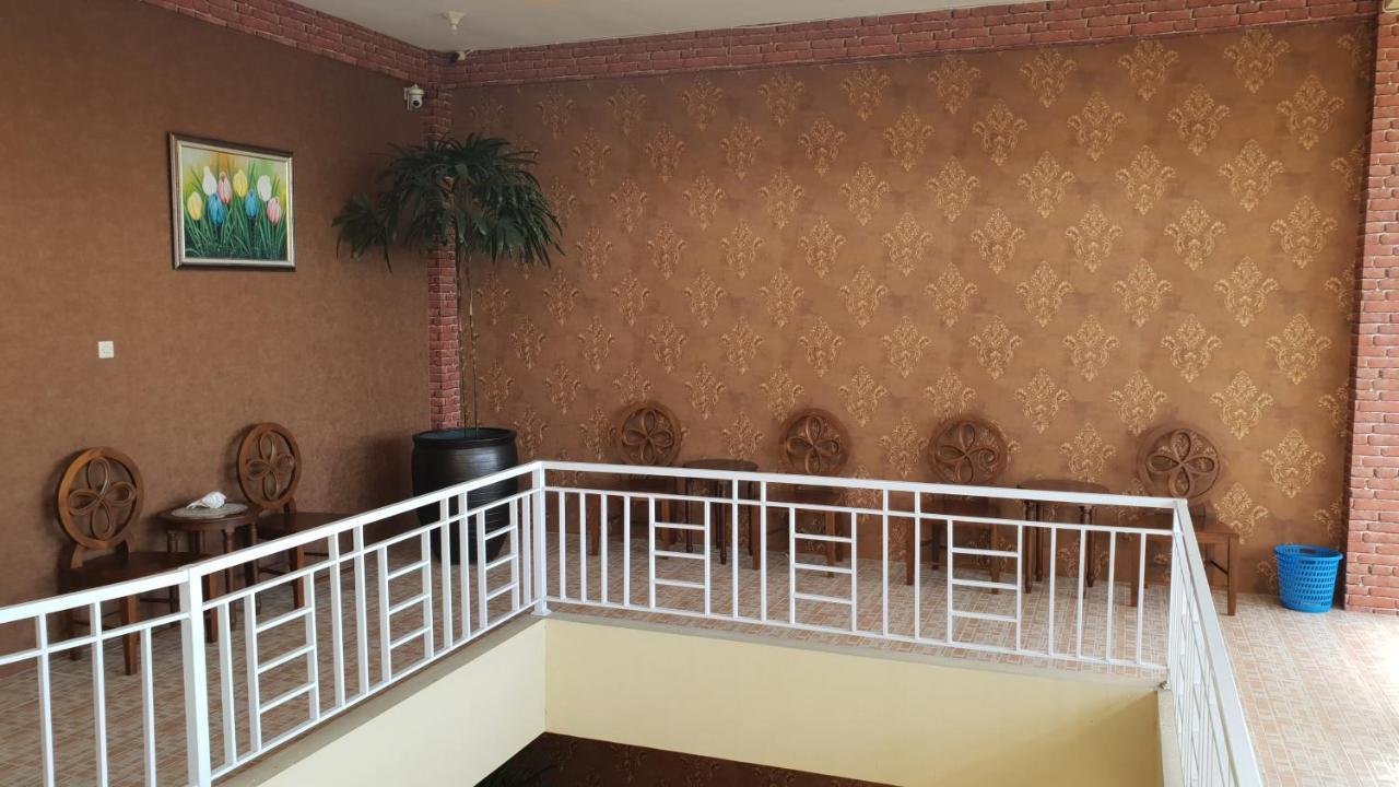 Tulip Inn Tomohon Kültér fotó
