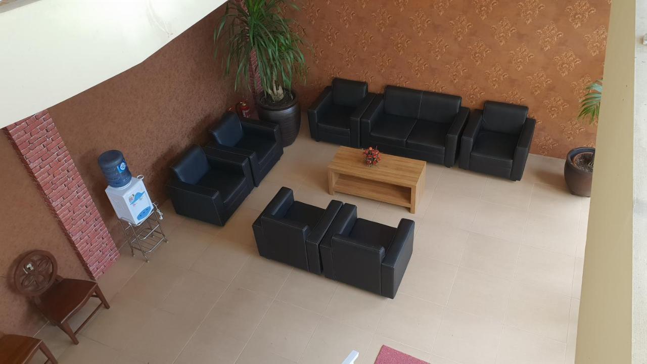 Tulip Inn Tomohon Kültér fotó